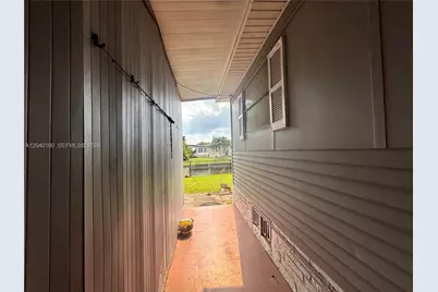 2341 SW 84th Ave, Davie, FL 33324 - Photo 32