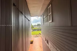 2341 SW 84th Ave, Davie, FL 33324 - Photo 32