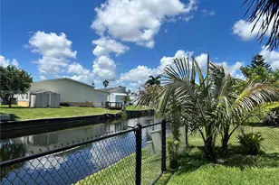 2341 SW 84th Ave, Davie, FL 33324 - Photo 48