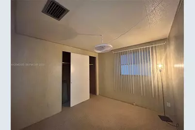 2341 SW 84th Ave, Davie, FL 33324 - Photo 14