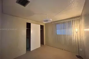 2341 SW 84th Ave, Davie, FL 33324 - Photo 14