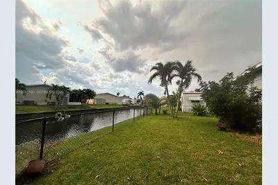 2341 SW 84th Ave, Davie, FL 33324 - Photo 42