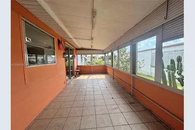 2341 SW 84th Ave, Davie, FL 33324 - Photo 50