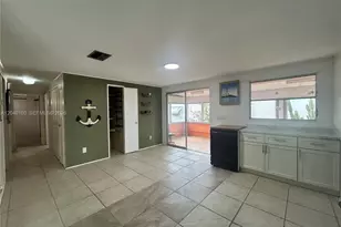 2341 SW 84th Ave, Davie, FL 33324 - Photo 10