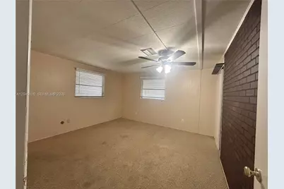 2341 SW 84th Ave, Davie, FL 33324 - Photo 18