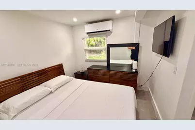 2255 SW 33rd Ave #1, Fort Lauderdale, FL 33312 - Photo 2