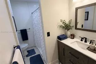 2566 N Nob Hill Rd, Sunrise, FL 33322 - Photo 10