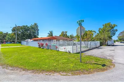 302 NW 100th St, Miami, FL 33150 - Photo 2