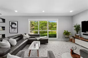11721 Jacaranda Pl, Coral Gables, FL 33156 - Photo 4
