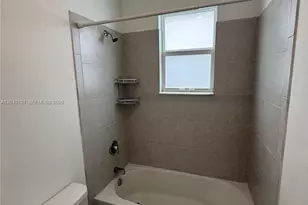 2427 NW 131st Cir, Miami, FL 33167 - Photo 20