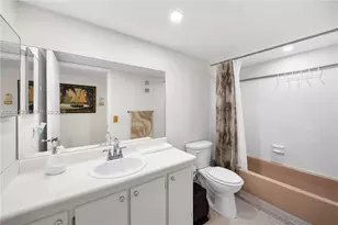9999 N Belfort Cir, Tamarac, FL 33321 - Photo 16