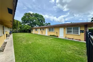 1723 SW 21st St, Fort Lauderdale, FL 33315 - Photo 2