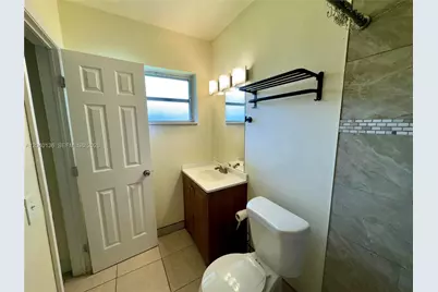 1723 SW 21st St, Fort Lauderdale, FL 33315 - Photo 10
