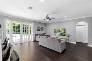 4228 Laurel Ridge Cir, Weston, FL 33331 - Photo 6