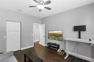 4228 Laurel Ridge Cir, Weston, FL 33331 - Photo 26
