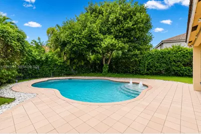 4228 Laurel Ridge Cir, Weston, FL 33331 - Photo 20