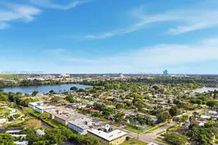 5771 SW 36th Ct, Davie, FL 33314 - Photo 10