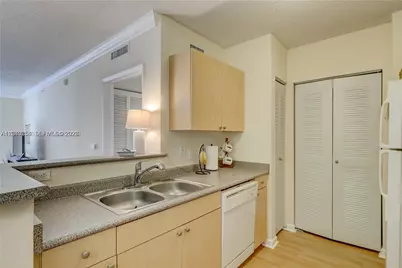 1919 Van Buren St #620A, Hollywood, FL 33020 - Photo 14