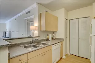 1919 Van Buren St, Hollywood, FL 33020 - Photo 14