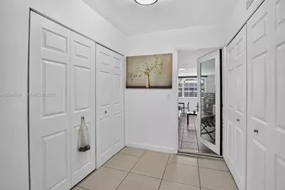 2220 N 40th Ave, Hollywood, FL 33021 - Photo 14