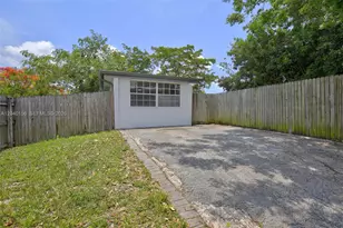 2220 N 40th Ave, Hollywood, FL 33021 - Photo 34