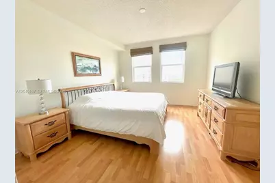 17150 N Bay Rd #2912, Sunny Isles Beach, FL 33160 - Photo 16