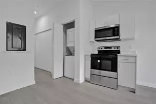 1567 NW 1st St, Miami, FL 33125 - Photo 8
