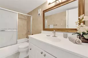 17900 N Bay Rd, Sunny Isles Beach, FL 33160 - Photo 12