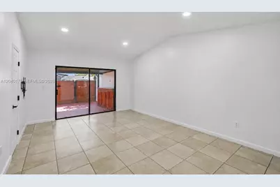 5113 SW 138th Ave Cir, Miami, FL 33175 - Photo 4