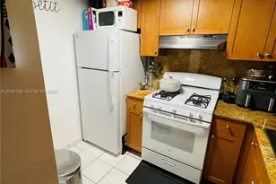 2539 S Bayshore Dr, Miami, FL 33133 - Photo 8