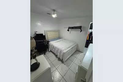1013 SW 128th Ave, Miami, FL 33184 - Photo 4
