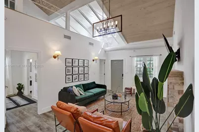 421 NE 70th St, Miami, FL 33138 - Photo 22