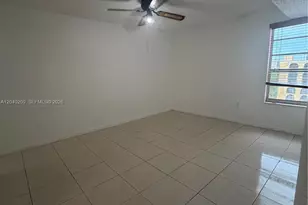 4717 NW 7th St, Miami, FL 33126 - Photo 8
