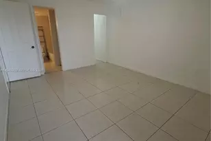 4717 NW 7th St, Miami, FL 33126 - Photo 10
