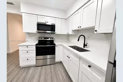 730 SW 5th St #1, Hallandale Beach, FL 33009 - Photo 2