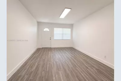 730 SW 5th St #1, Hallandale Beach, FL 33009 - Photo 4