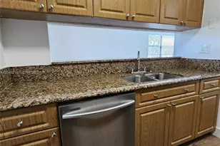 3252 Foxcroft Rd, Miramar, FL 33025 - Photo 8