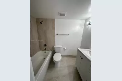2740 W 61st St #204, Hialeah, FL 33016 - Photo 10
