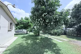 3397 W 14th Ct, Hialeah, FL 33012 - Photo 18
