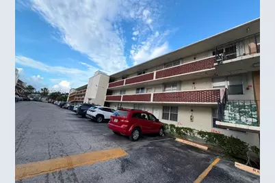1790 79th St Cswy #B307, North Bay Village, FL 33141 - Photo 2