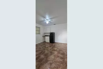 201 SW 30th Ct #efficiency, Miami, FL 33135 - Photo 8