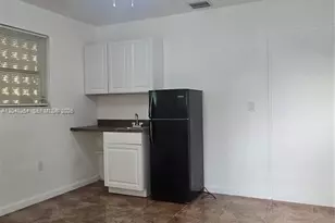 201 SW 30th Ct, Miami, FL 33135 - Photo 8