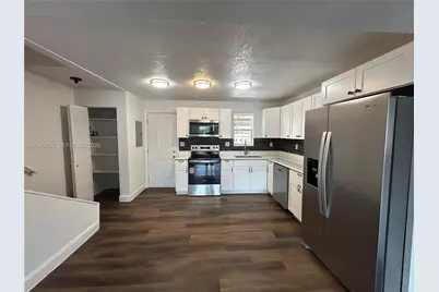 1450 NE 151st St #101, Miami, FL 33162 - Photo 8