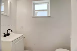 1450 NE 151st St, Miami, FL 33162 - Photo 14