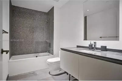 68 SE 6th St #1004, Miami, FL 33131 - Photo 26