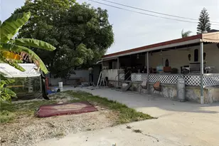 521 NW 32nd Pl, Miami, FL 33125 - Photo 10