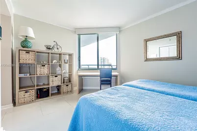 325 S Biscayne Blvd #3821, Miami, FL 33131 - Photo 14