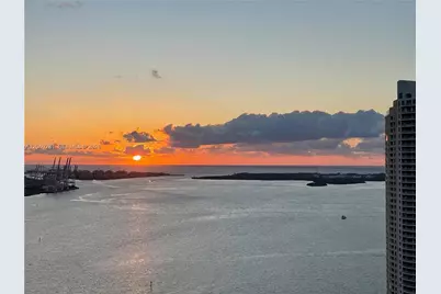 325 S Biscayne Blvd #3821, Miami, FL 33131 - Photo 16