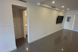 13105 Ixora Ct, North Miami, FL 33181 - Photo 6