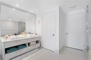 650 NE 32nd St, Miami, FL 33137 - Photo 12